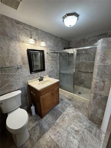 19750 Cypress Ct, Hialeah, FL 33015