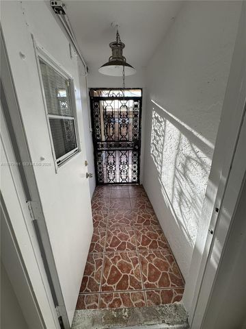 19750 Cypress Ct, Hialeah, FL 33015