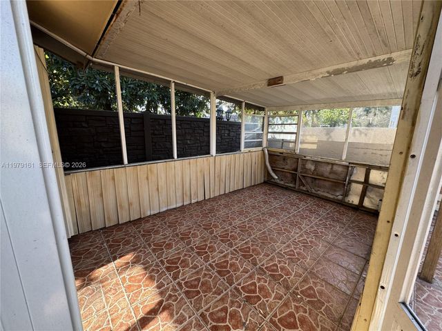 19750 Cypress Ct, Hialeah, FL 33015