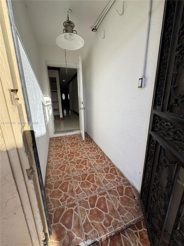 19750 Cypress Ct, Hialeah, FL 33015