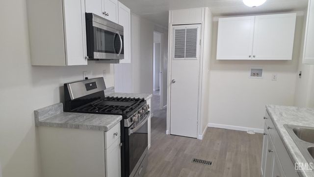 33 Tee Lane, Bakersfield, CA 93308