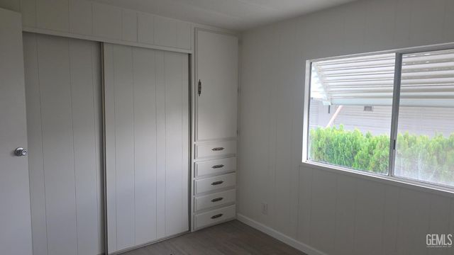 33 Tee Lane, Bakersfield, CA 93308