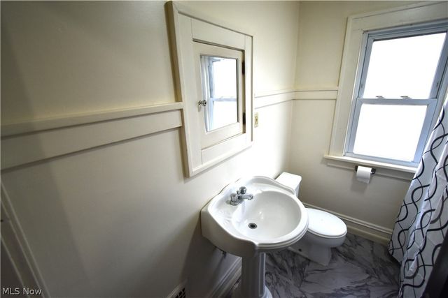 3885 W 135th Street, Cleveland, OH 44111