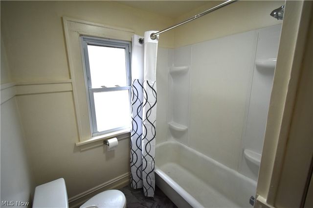 3885 W 135th Street, Cleveland, OH 44111