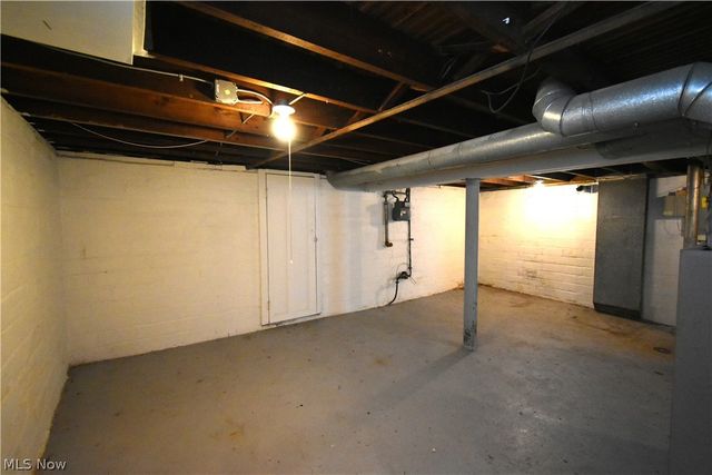 3885 W 135th Street, Cleveland, OH 44111