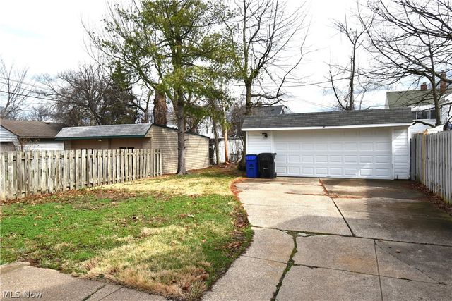 3885 W 135th Street, Cleveland, OH 44111