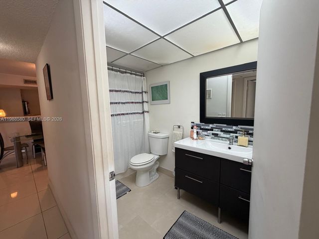 468 NE 206th Ln 102, Miami, FL 33179