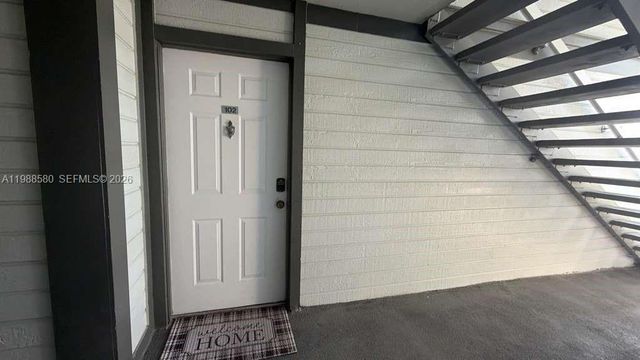 468 NE 206th Ln 102, Miami, FL 33179