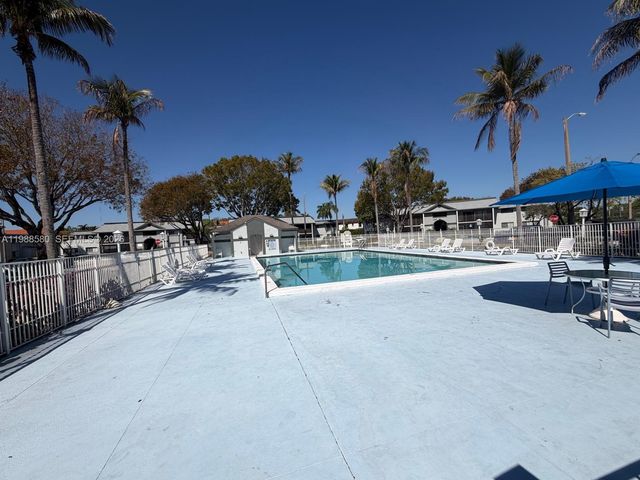 468 NE 206th Ln 102, Miami, FL 33179