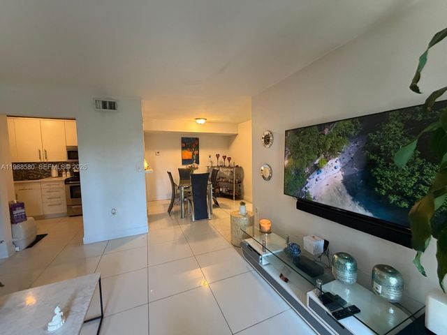 468 NE 206th Ln 102, Miami, FL 33179