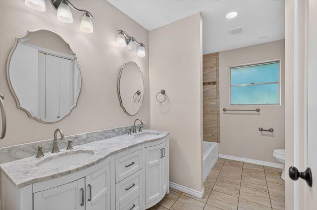 387 Avenue D, Point, TX 75472