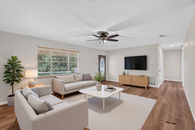 387 Avenue D, Point, TX 75472