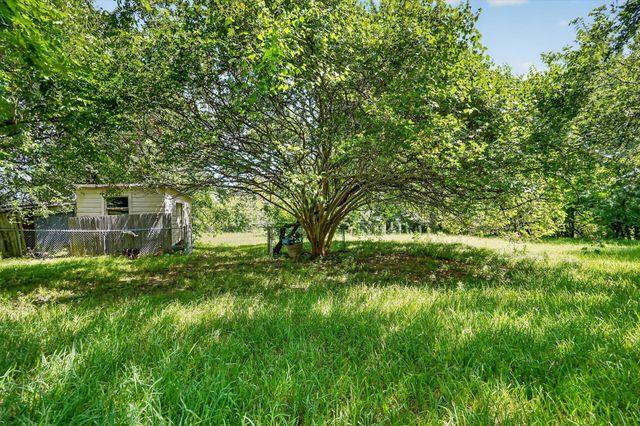 387 Avenue D, Point, TX 75472