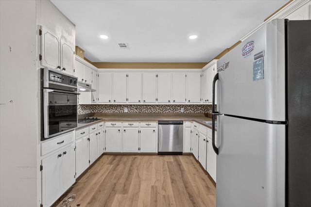 387 Avenue D, Point, TX 75472