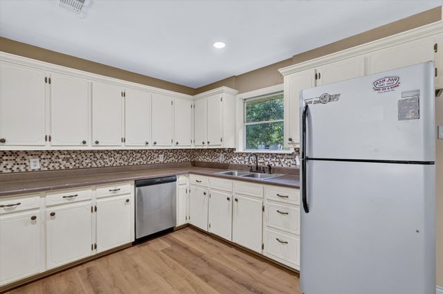 387 Avenue D, Point, TX 75472