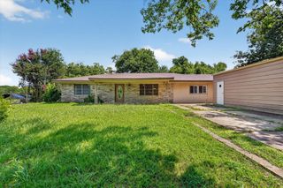 387 Avenue D, Point, TX 75472