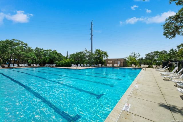 8607 BRAUN HILL DR, San Antonio, TX 78254