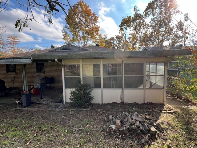 1019 W Bullock Street, Denison, TX 75020