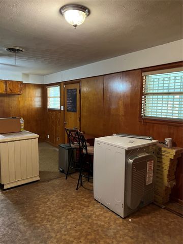 1019 W Bullock Street, Denison, TX 75020