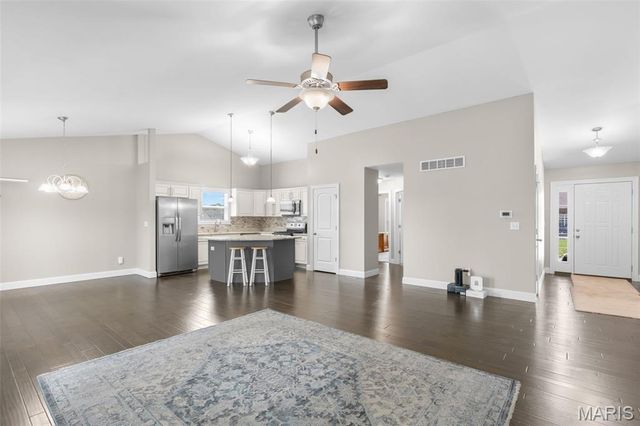 2347 Fire Crest Court, Washington, MO 63090