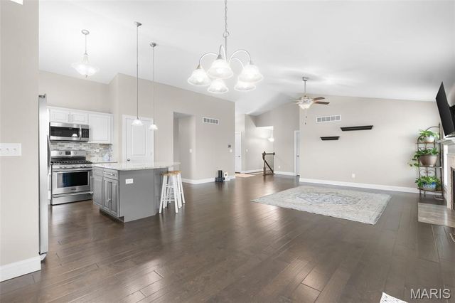 2347 Fire Crest Court, Washington, MO 63090