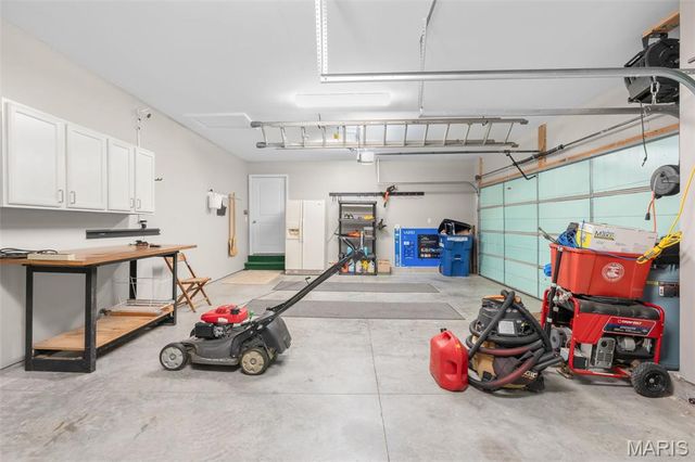 2347 Fire Crest Court, Washington, MO 63090