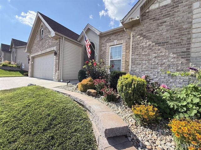 2347 Fire Crest Court, Washington, MO 63090