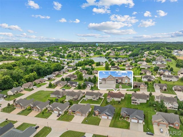 2347 Fire Crest Court, Washington, MO 63090