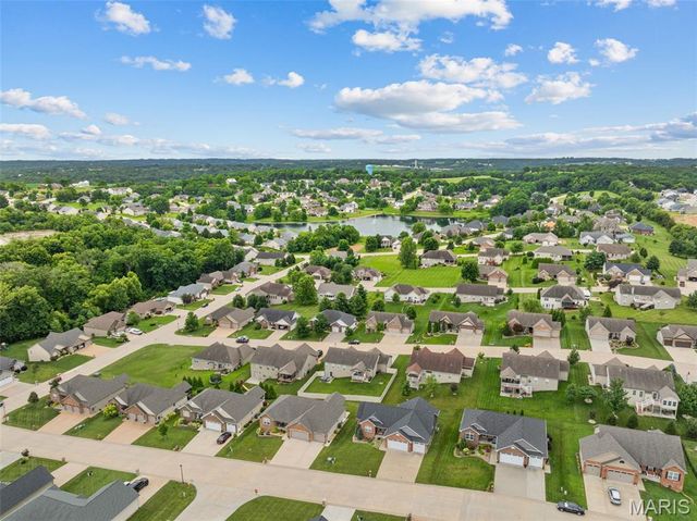 2347 Fire Crest Court, Washington, MO 63090