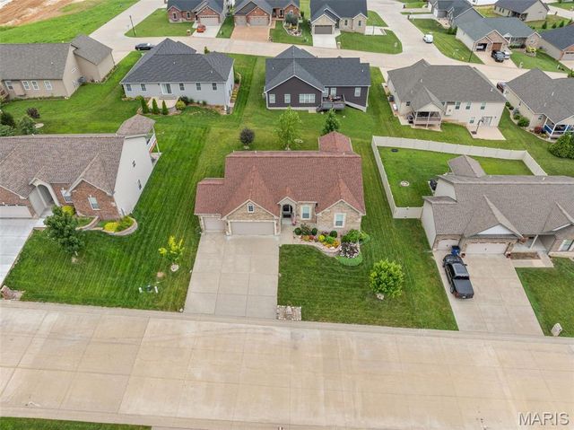 2347 Fire Crest Court, Washington, MO 63090
