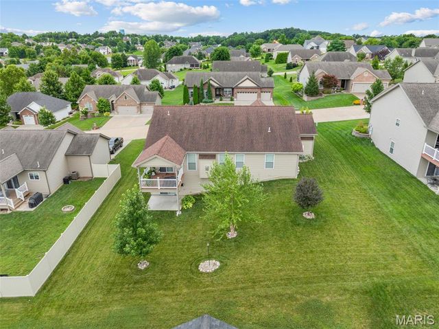 2347 Fire Crest Court, Washington, MO 63090