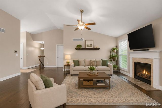 2347 Fire Crest Court, Washington, MO 63090