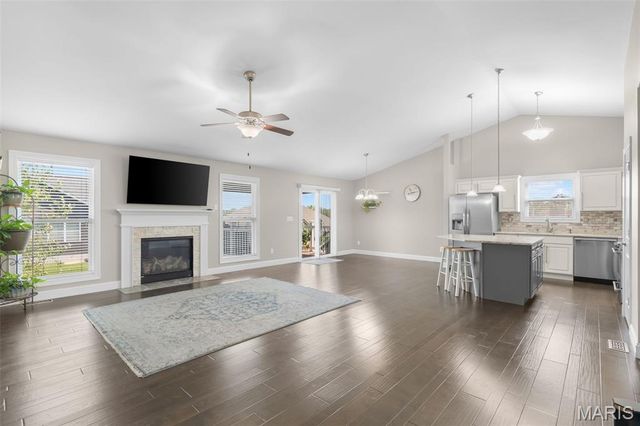 2347 Fire Crest Court, Washington, MO 63090