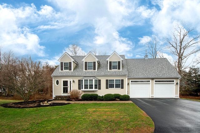 4 Kendall Village 4, Cohasset, MA 02025