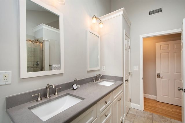 4 Kendall Village 4, Cohasset, MA 02025