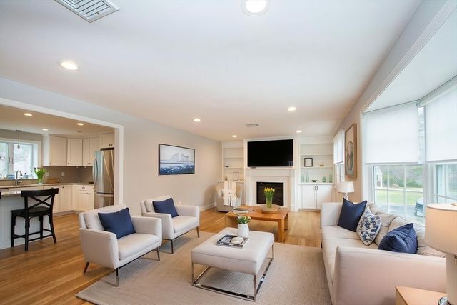 4 Kendall Village 4, Cohasset, MA 02025