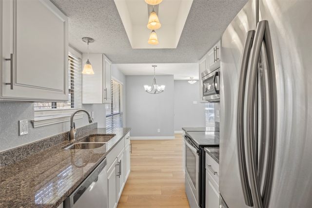 2101 Park Willow Lane A, Arlington, TX 76011