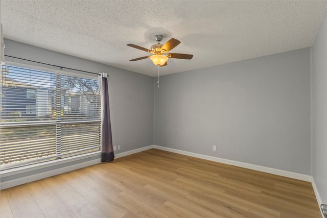 2101 Park Willow Lane A, Arlington, TX 76011