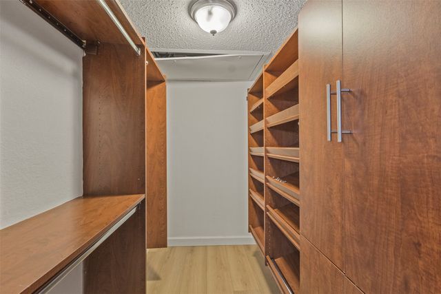 2101 Park Willow Lane A, Arlington, TX 76011