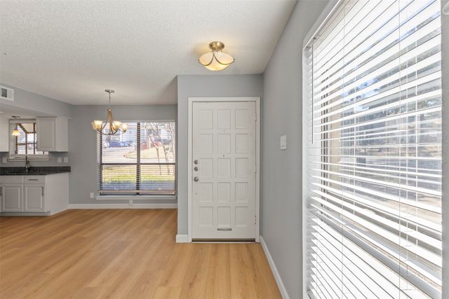 2101 Park Willow Lane A, Arlington, TX 76011