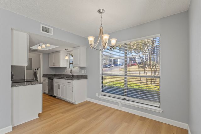 2101 Park Willow Lane A, Arlington, TX 76011