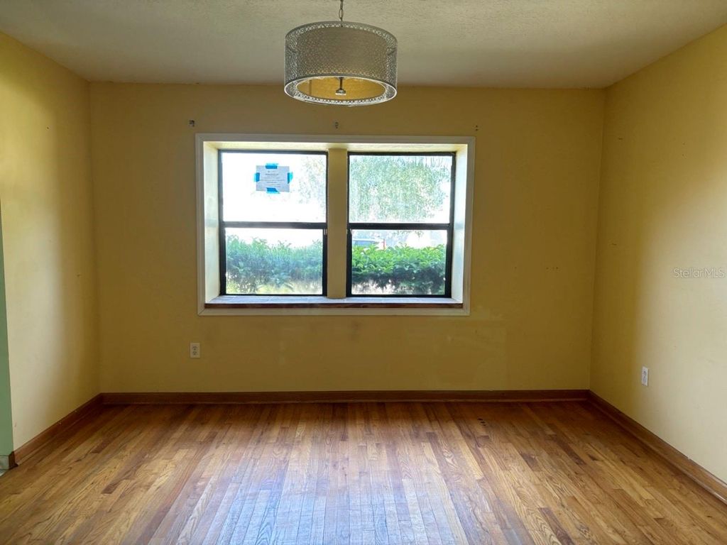 Image 2 of property listing at 4604 RIDGE POINT, Tampa, FL 33624