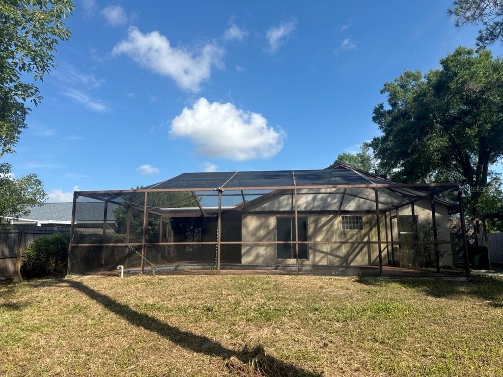 Image 16 of property listing at 4604 RIDGE POINT, Tampa, FL 33624