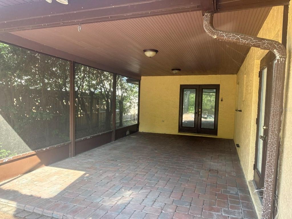 Image 17 of property listing at 4604 RIDGE POINT, Tampa, FL 33624