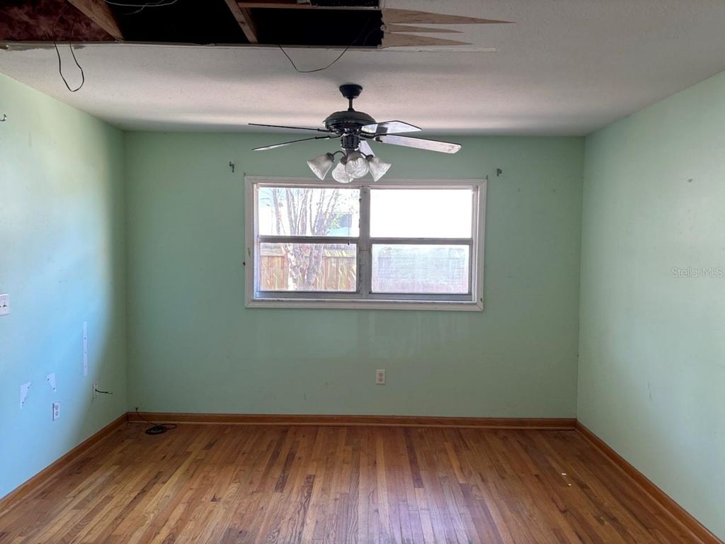 Image 4 of property listing at 4604 RIDGE POINT, Tampa, FL 33624