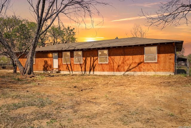 11515 Ford, Adkins, TX 78101