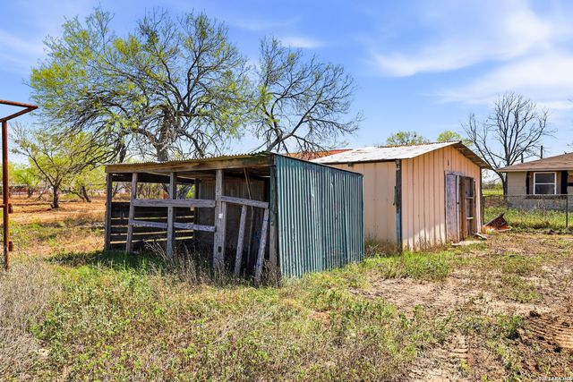 11515 Ford, Adkins, TX 78101