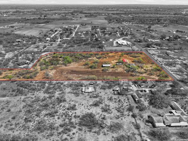 11515 Ford, Adkins, TX 78101