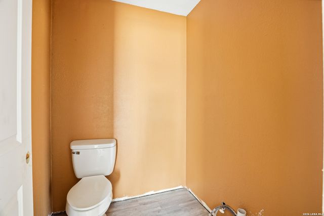 11515 Ford, Adkins, TX 78101