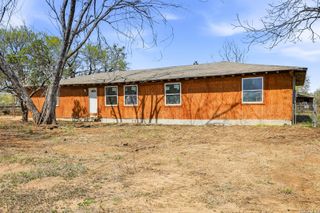11515 Ford, Adkins, TX 78101